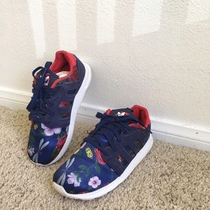 Adidas floral sneaker 💖