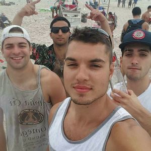 Meet your Posher, Christian