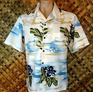 Cintas men's Hawaiian Floral Print Shirt.