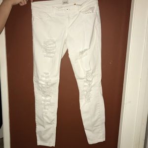 White distressed jeans