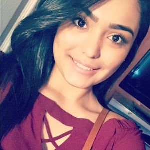 Meet your Posher, Mayra