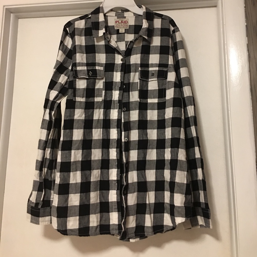 Women's Black and White flannel