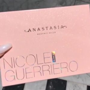 LIMITED EDITION Glo Kit🔥