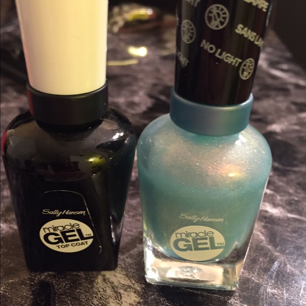 Gel Nail polish and top coat