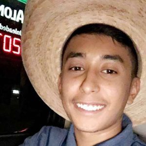 Meet your Posher, Ismael