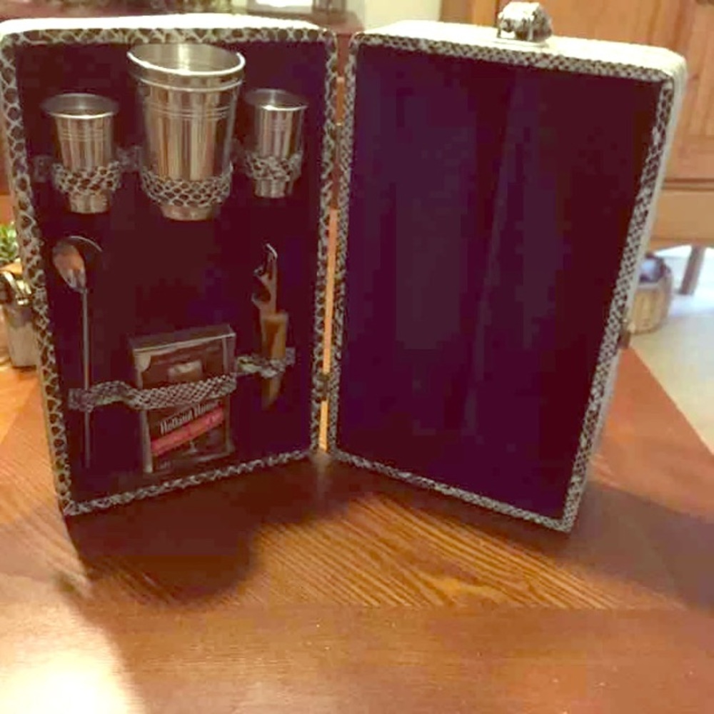 Vintage snake skin print drinking box