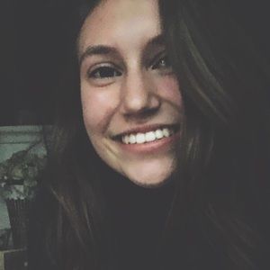 Meet your Posher, Hannah