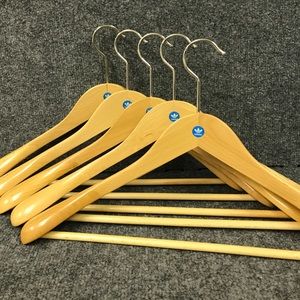 5️⃣ ADIDAS WOOD HANGERS