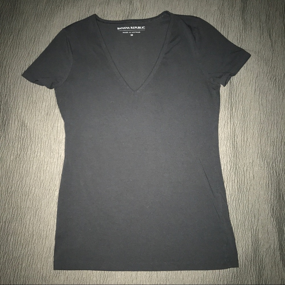 NWOT Banana Republic V-Neck T-Shirt