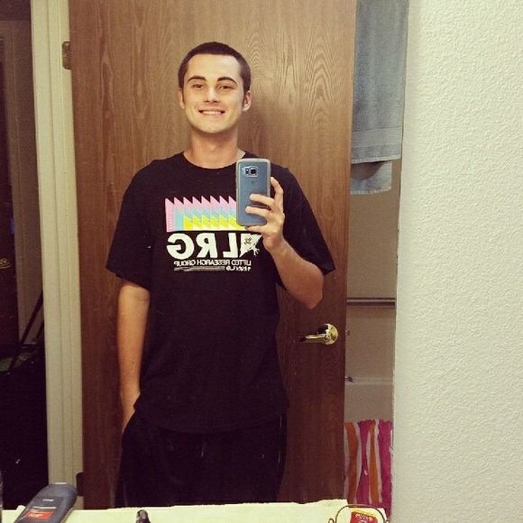 Meet your Posher, Nick - Picture 1 of 1