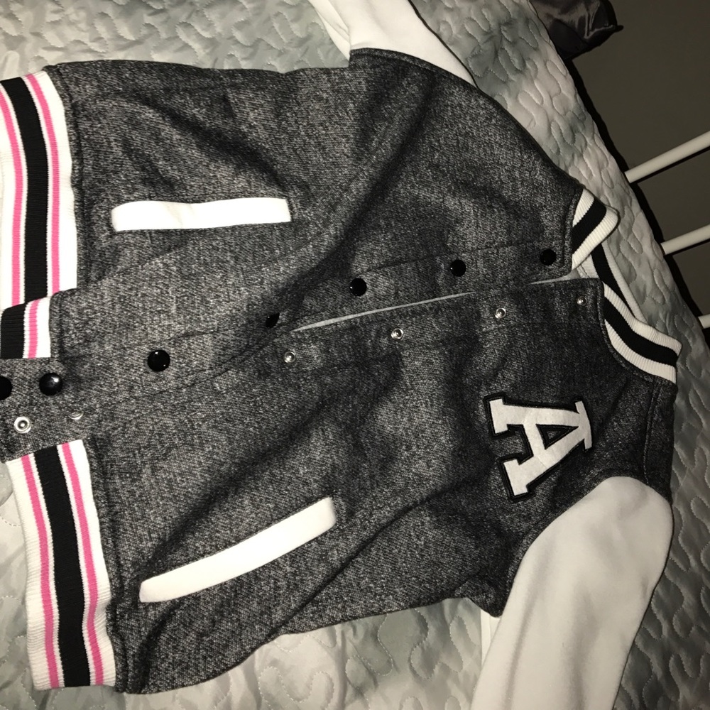 Cute school girlish jacket !