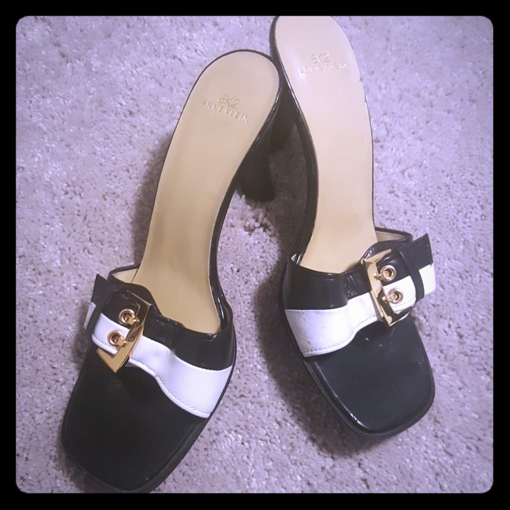 Classic Black & White Stick-in Leather Heels