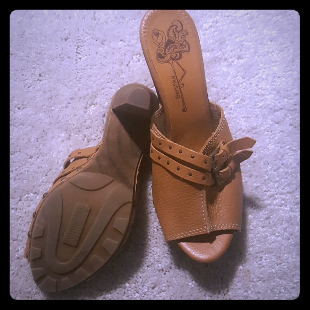 Leather Stick-In Heels - Picture 2 of 2