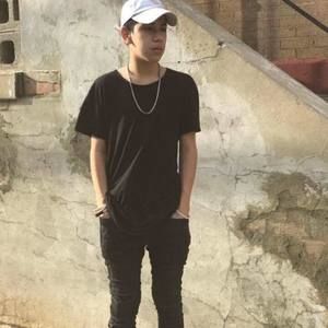 Meet your Posher, Jorge mauricio