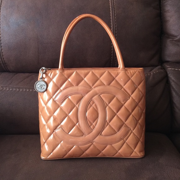 CHANEL Handbags - ‼️cyber weekend sale😀💯authentic CHANEL handbag