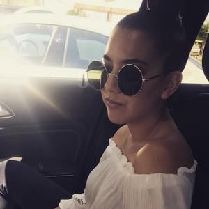 Meet your Posher, Nathalia