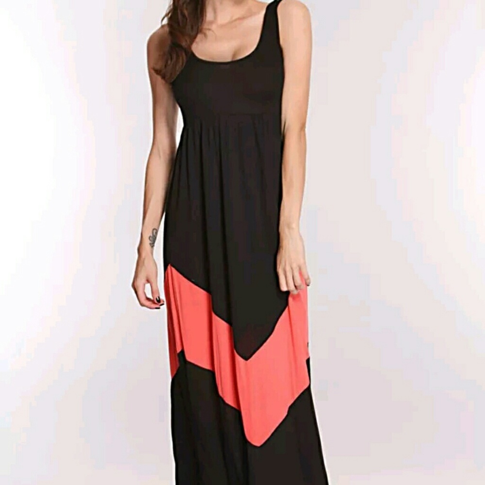 Long black and pink dress - Picture 2 of 3