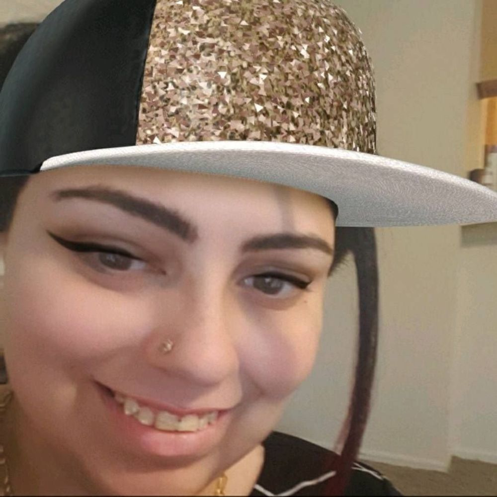 Meet your Posher, Tahira