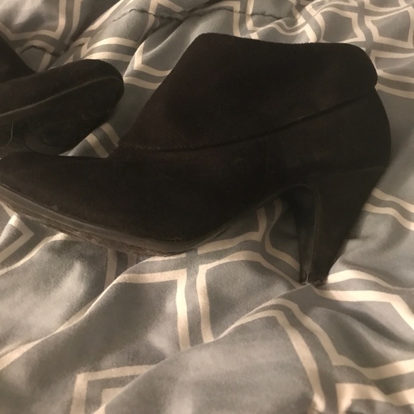 Black velvet booties - Picture 4 of 4