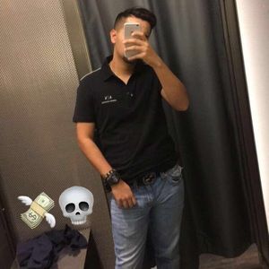 Meet your Posher, Moises