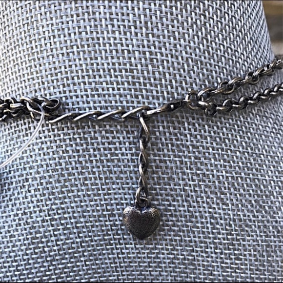 Vintage Edgy style Statement crystal Necklace. Handmade using Swarovski elements - Picture 6 of 6