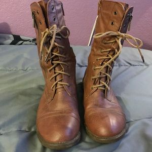 Tan Combat Boots Size 6