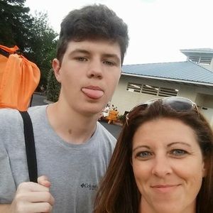 Meet your Posher, Hunter