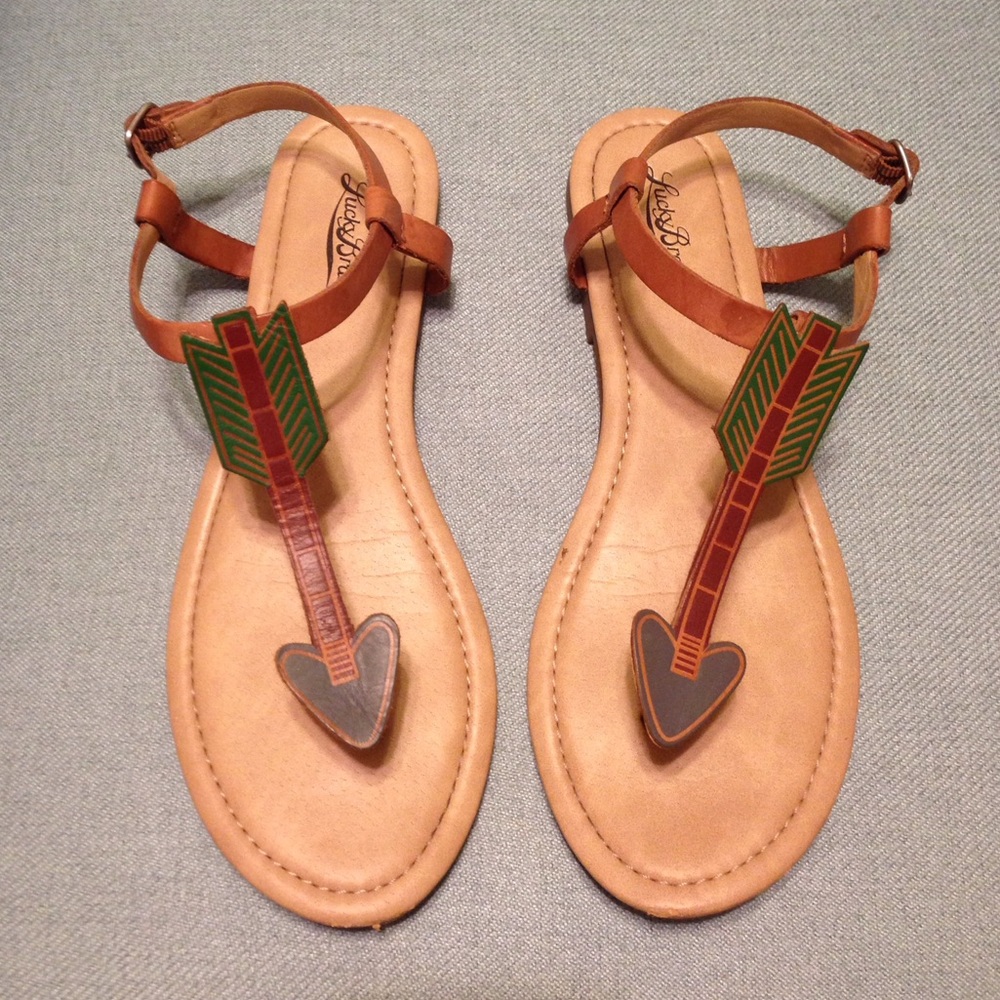LUCKY BRAND Arrow Sandals