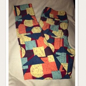 LuLaRoe Tall and Curvy Leggings