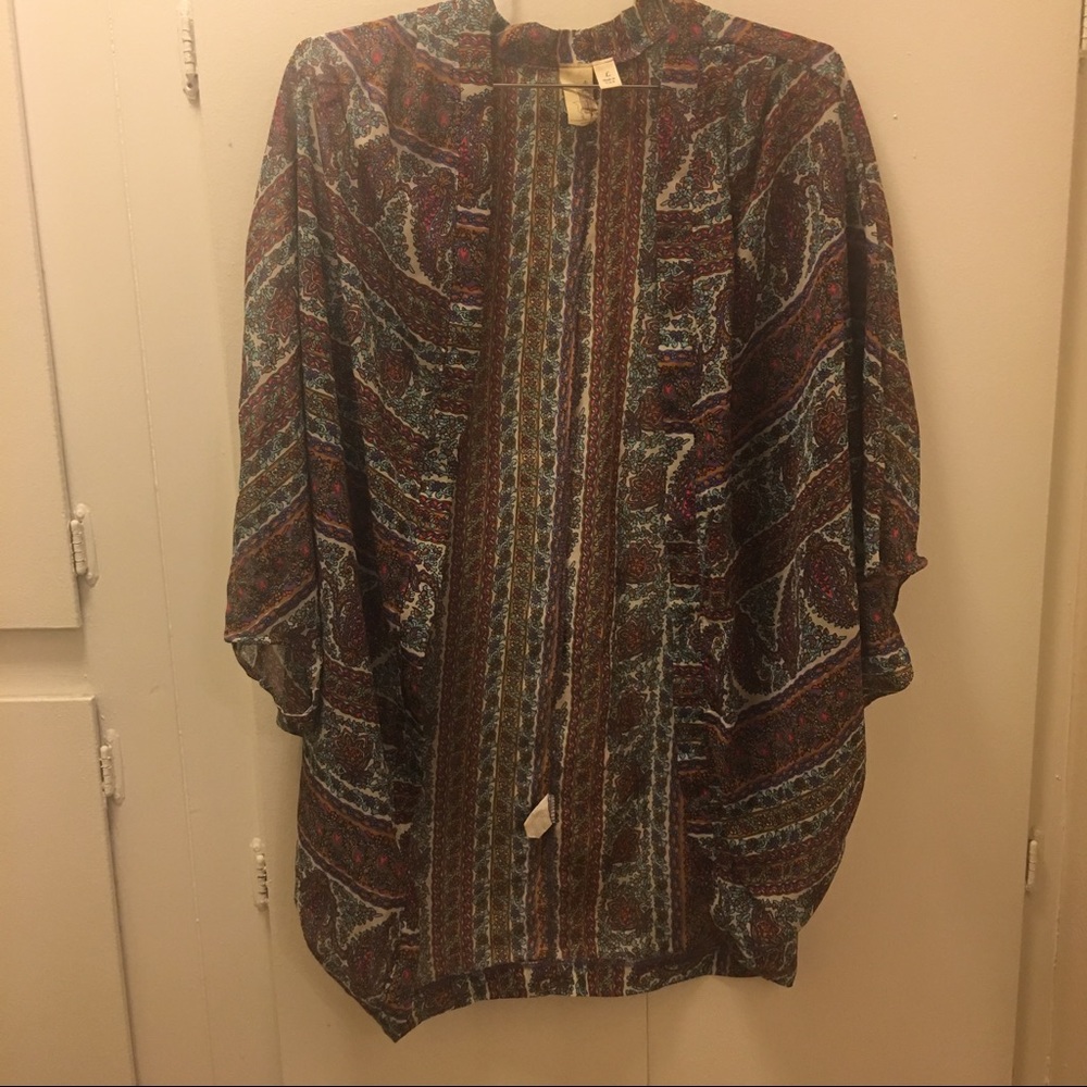 Patterned boutique shawl / kimono