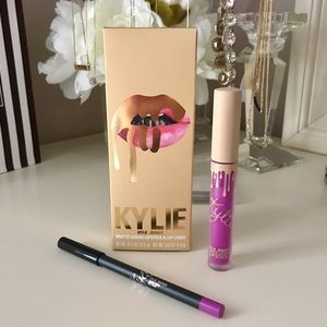 Kylie Cosmetics June Bug Lip Kit