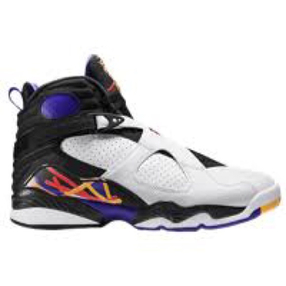 Retro 8 - Picture 2 of 2