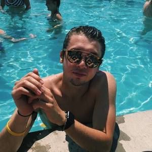 Meet your Posher, Benjamin