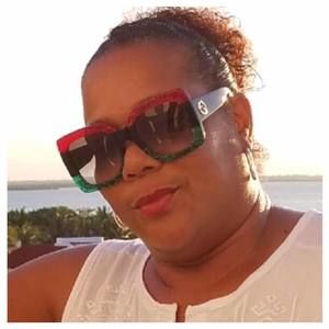 Meet your Posher, Deborah a