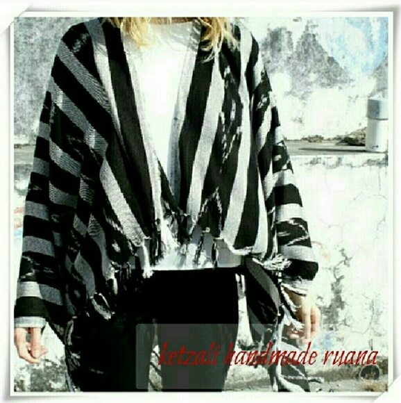 Ketzali Cha'amaTribal Aztec Poncho shawl ONE size - Picture 2 of 3