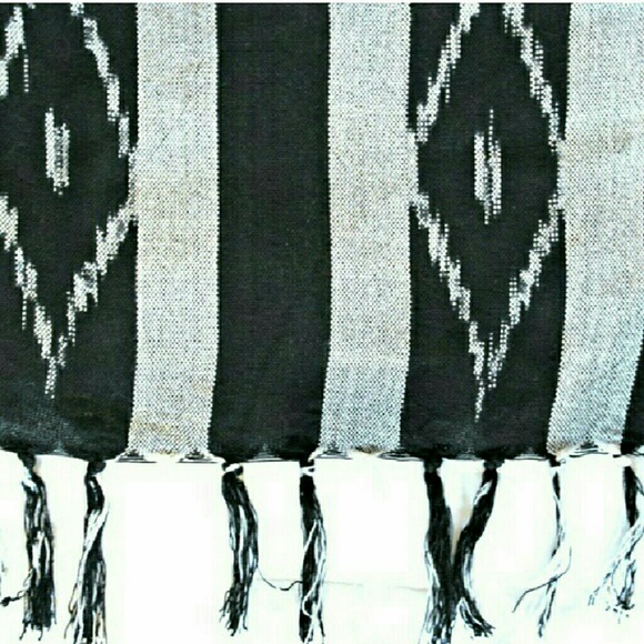 Ketzali Cha'amaTribal Aztec Poncho shawl ONE size - Picture 3 of 3