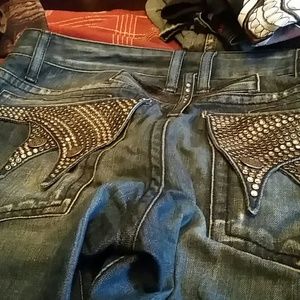 Robin's Jean's