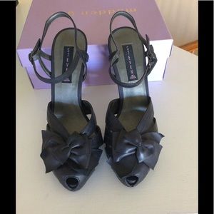 Black Platform Strappy Heeled Dress Shoes