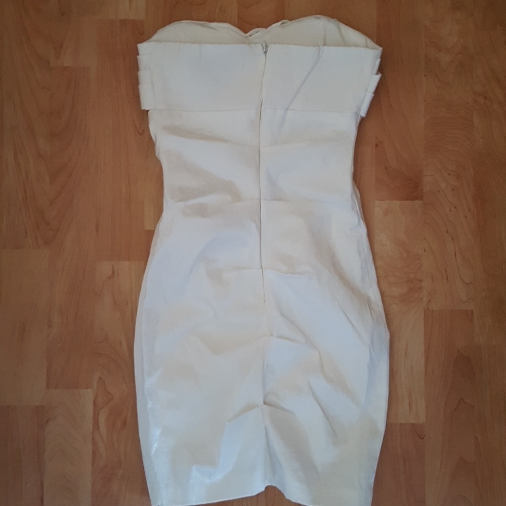 Dress - Picture 2 of 4