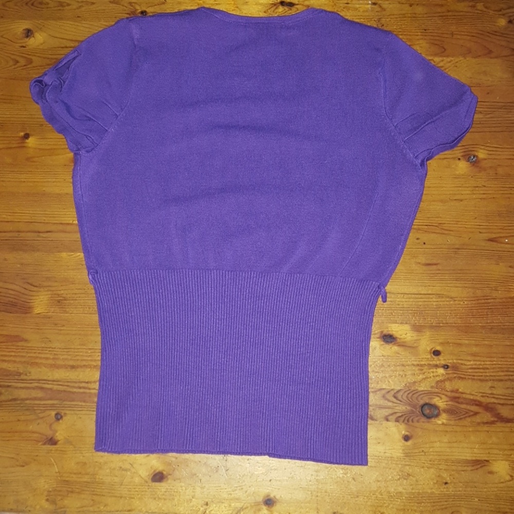 Top - Picture 2 of 3