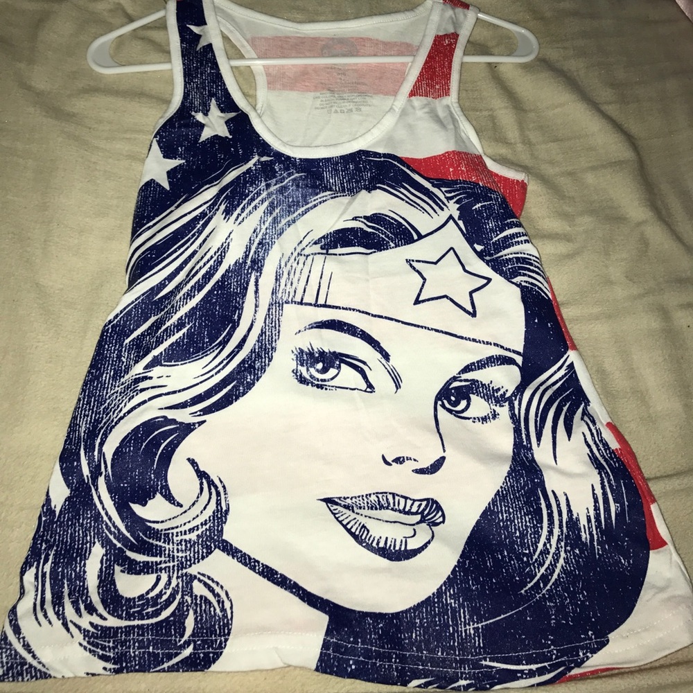Woman's comic tank top (never worn 🤗)