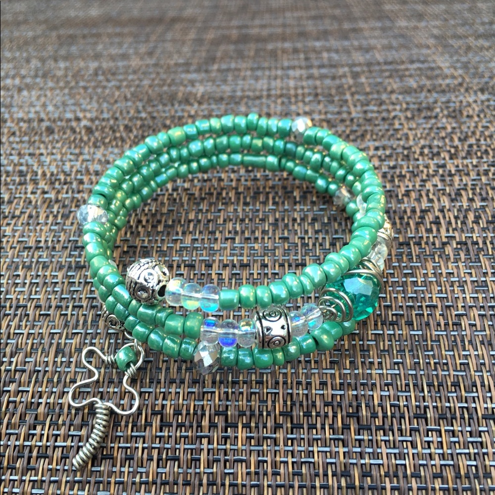 🛍 MAKE OFFER Shamrock St Patty's Wrap Bracelet