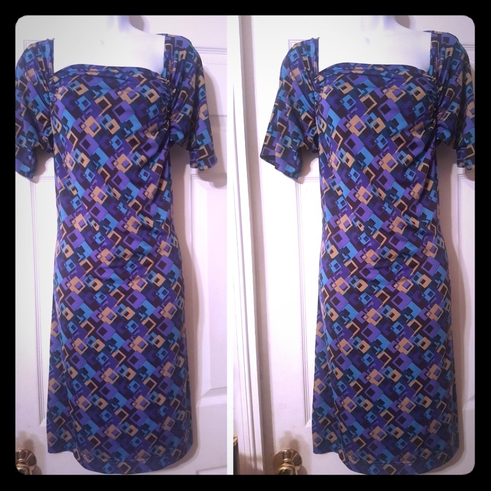Cute blue&gold geometric print jersey knit dress
