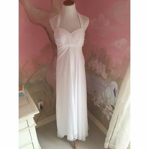 BEAUTIFUL white flowy prom/graduation dress😍🎉