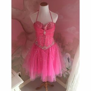 STUNNING hot pink party dress with sequins!🎉
