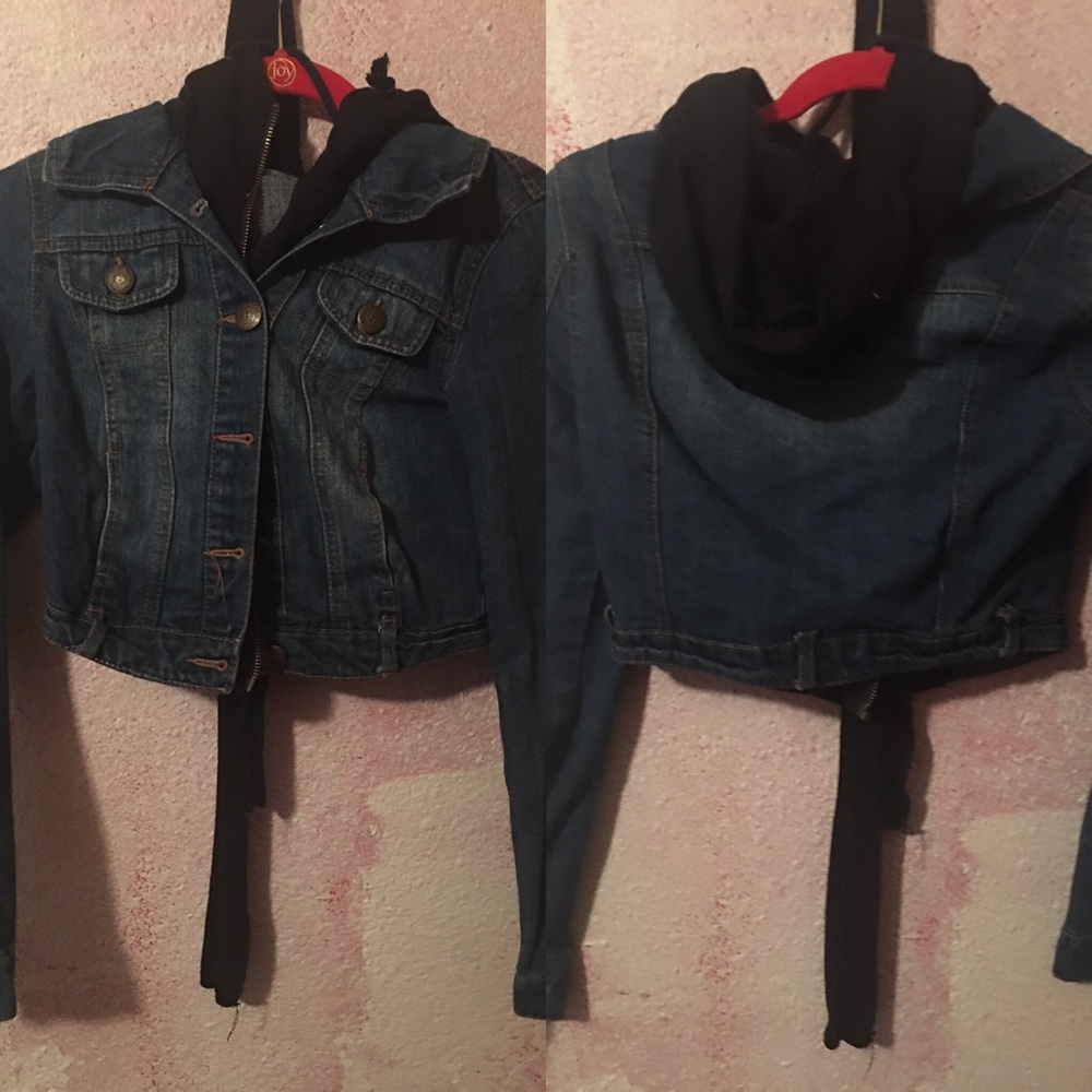 Jean jacket with fabric hood