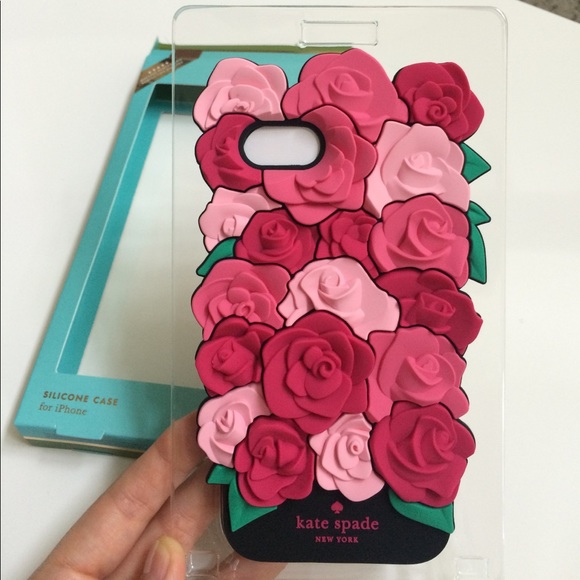 kate spade Accessories - Kate Spade Bouquet of Roses Silicone IPhone 7 Case