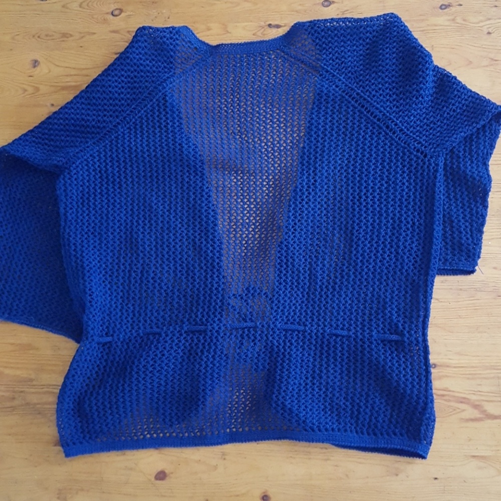 Top - Picture 2 of 2
