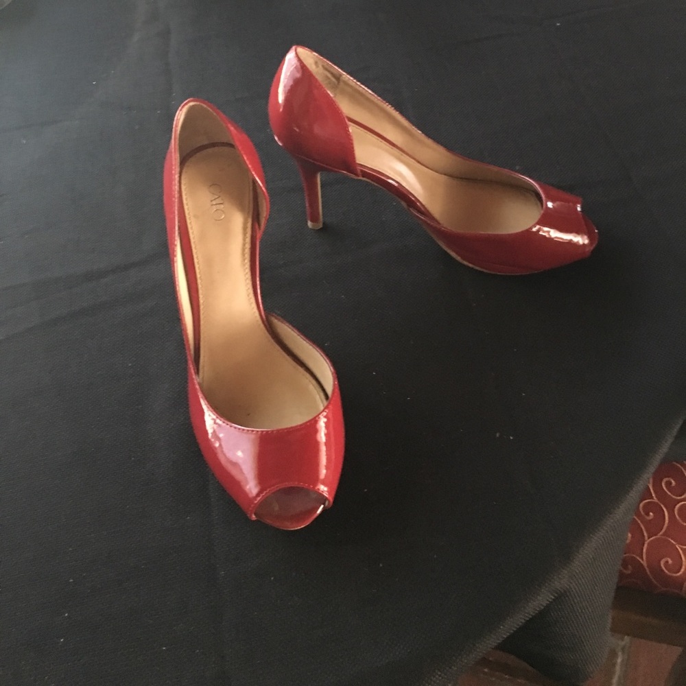 Red Pumps