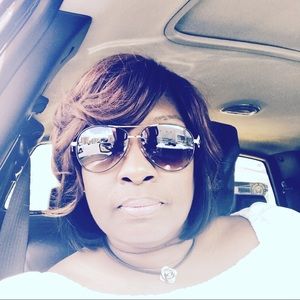 Meet your Posher, Sabrina